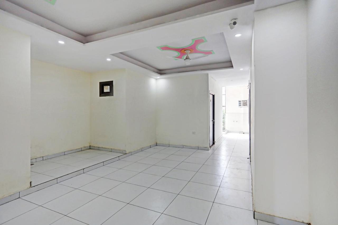 Capital O Friends Zone The Guest House เกรทเตอร์นอยดา ภายนอก รูปภาพ