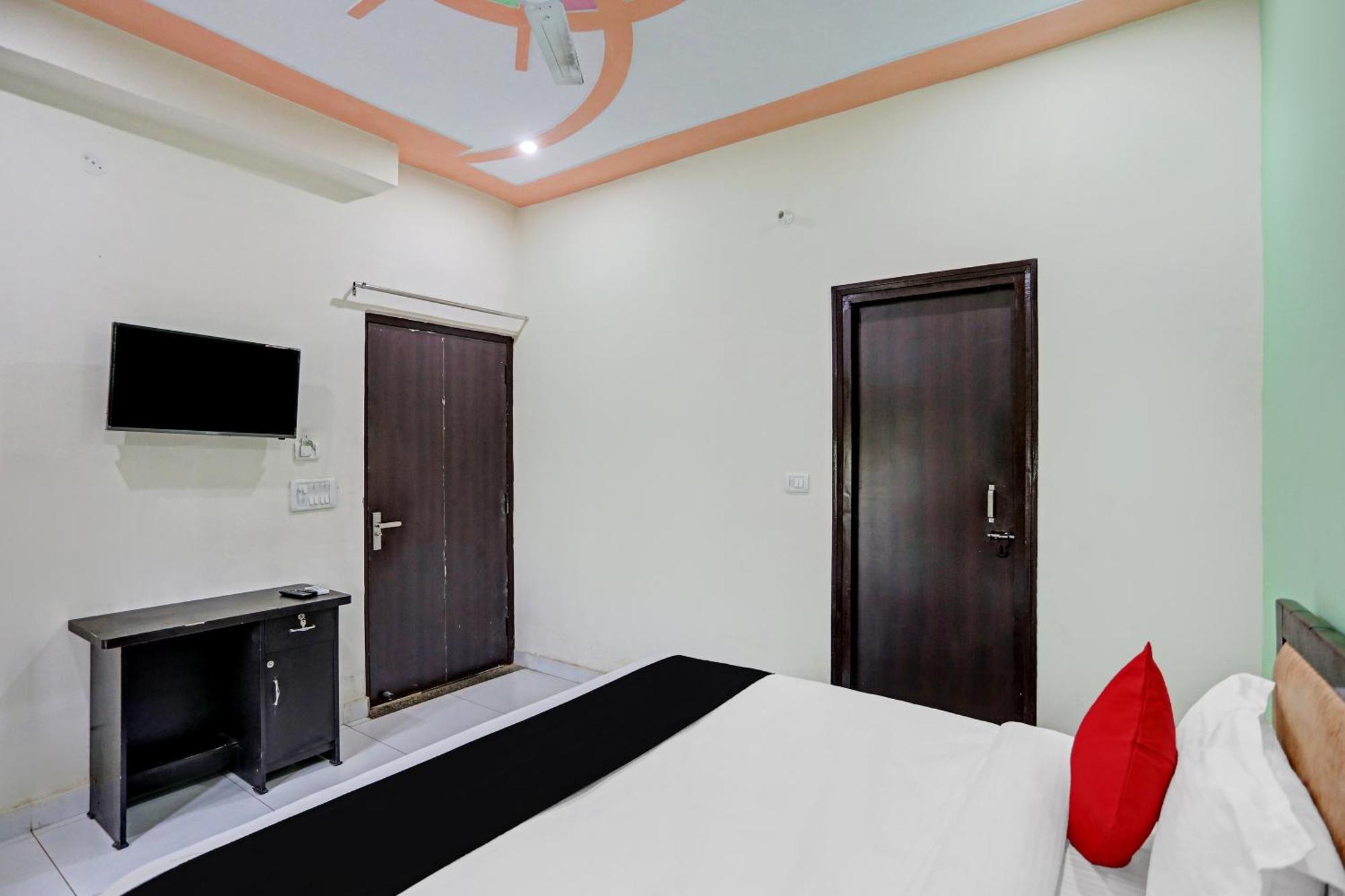 Capital O Friends Zone The Guest House เกรทเตอร์นอยดา ภายนอก รูปภาพ